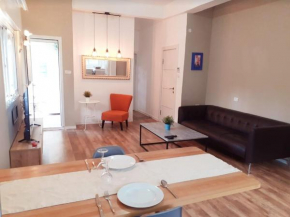 magical apartment close to the Baha'i Gardens